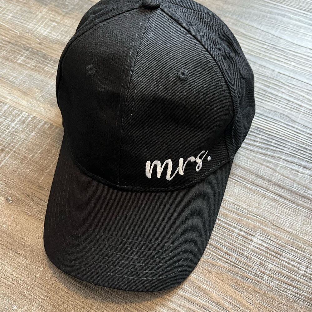 black “mrs” hat